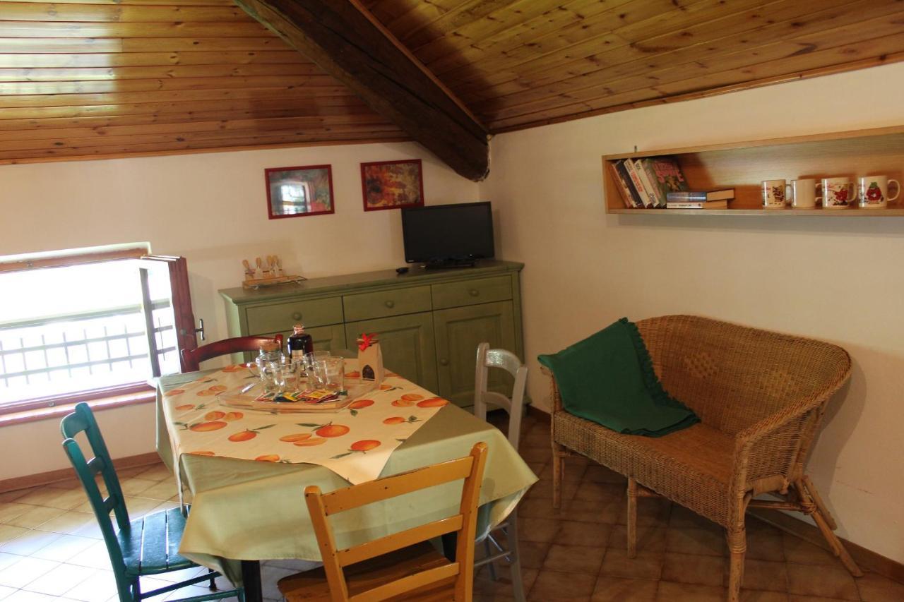 Residence Zecchini Tiarno di Sotto Δωμάτιο φωτογραφία
