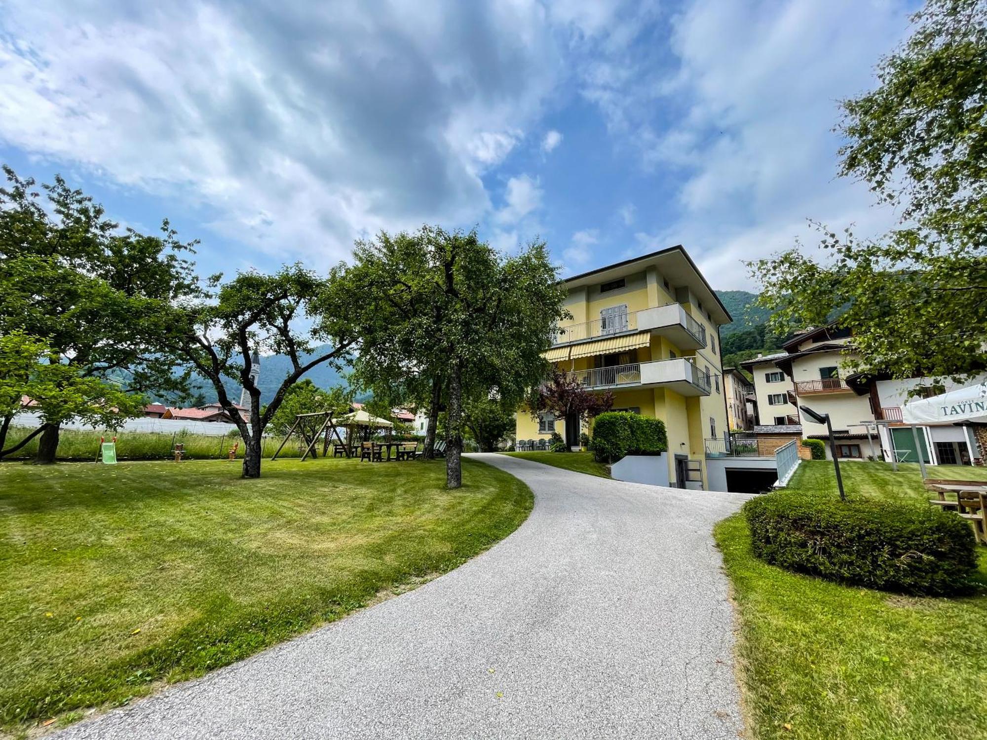 Residence Zecchini Tiarno di Sotto Εξωτερικό φωτογραφία